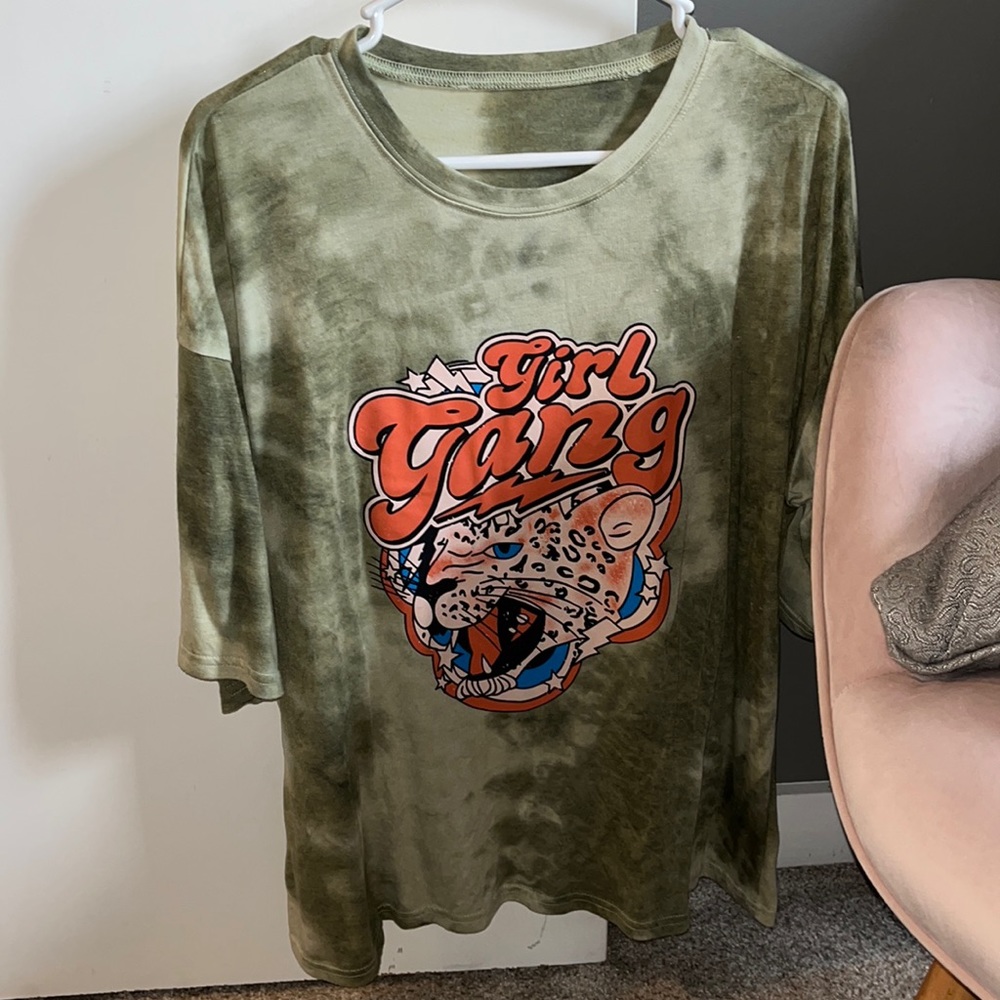 Womens oversized tee tie dye